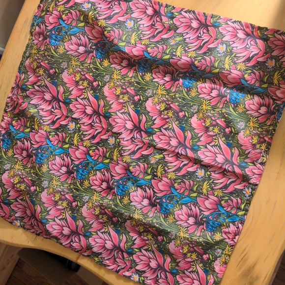 Rachel Pol Dog Bandana - Picture 4 of 4